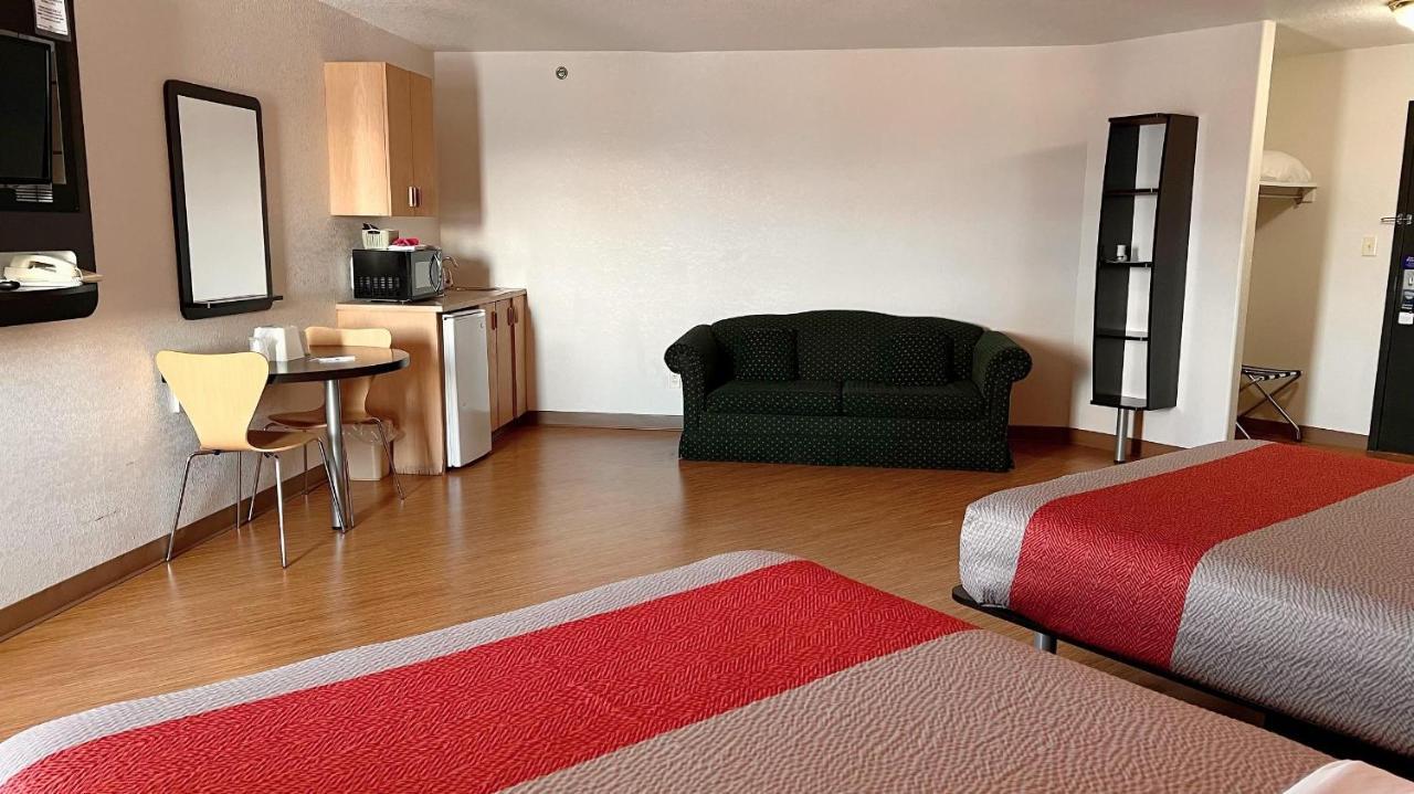 Motel 6-Regina, Sk Eksteriør bilde